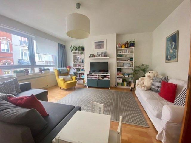 Between Montgomery and Thieffry, a beautiful house 3BDR/2BT