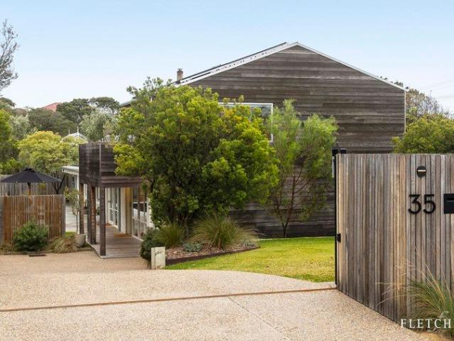 Between the Beaches The Ultimate Family Retreat
