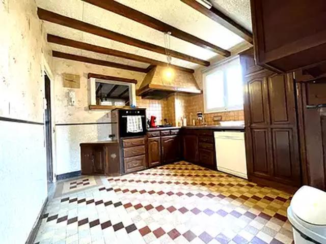 Betz le Château 37600 Achat / Vente maison 7 pièces t7 au dernier étage cave