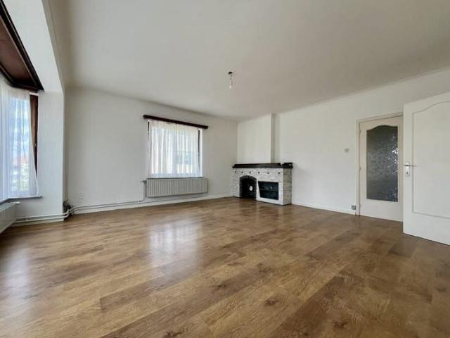 Betaalbaar appartement met twee slaapkamers, kelder en stan