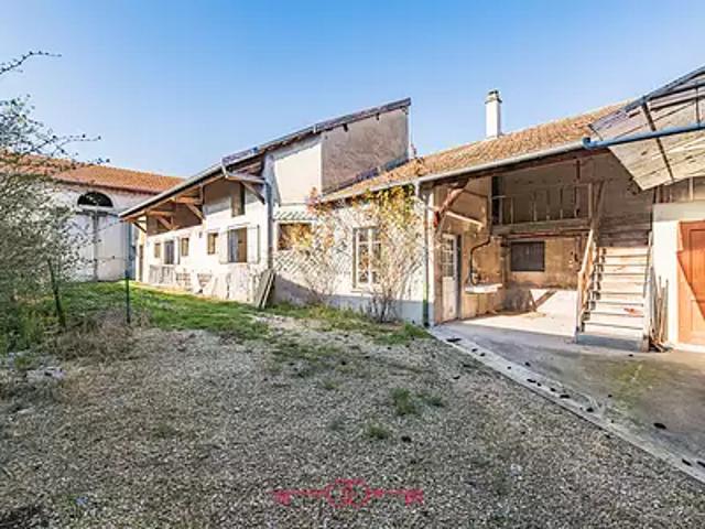 Bétheny 51450 Achat / Vente maison 13 pièces t13 au dernier étage cave
