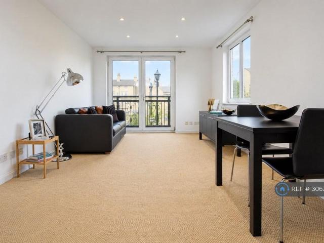 Bethnal Green, London, E2 2 bed flat to rent £2,500 pcm £577 pw