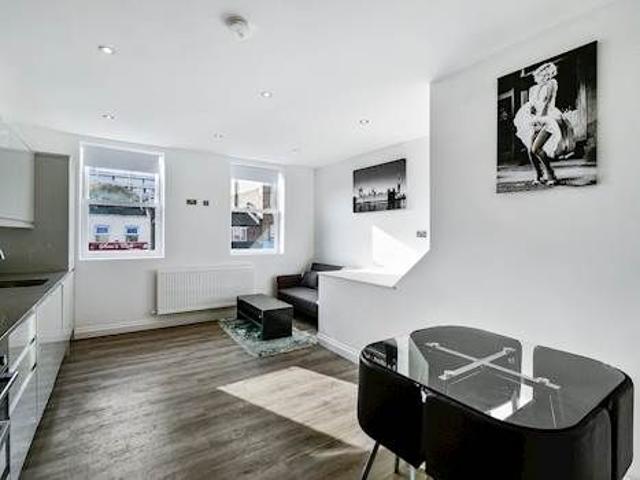 Bethnal Green Road, Bethnal Green E2, 2 bed flat to rent, £2,600 pcm | PrimeLocation