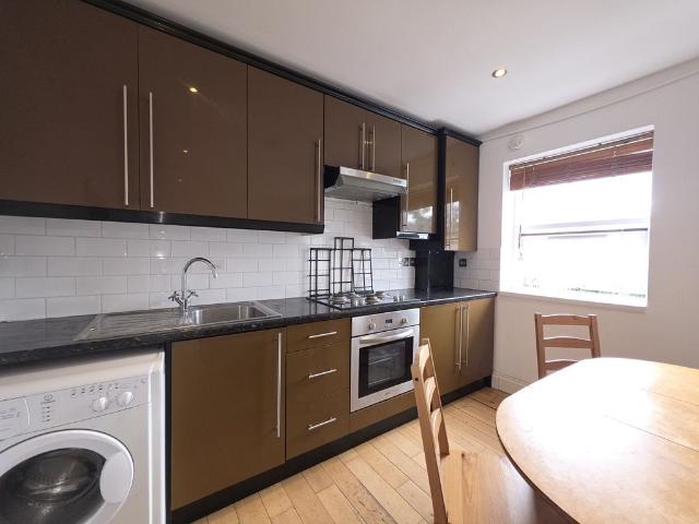 Bethnal Green Road, London E2, 2 bed flat to rent, £2,300 pcm | PrimeLocation