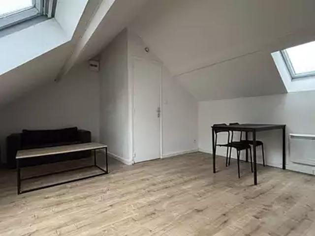 Béthune 62400 Location appartement 1 pièce t1 au dernier étage