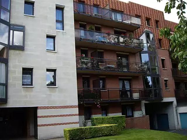 Béthune 62400 Location appartement 1 pièce t1 au dernier étage