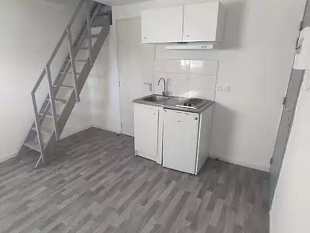 Béthune 62400 Location appartement 2 pièces t2 au dernier étage