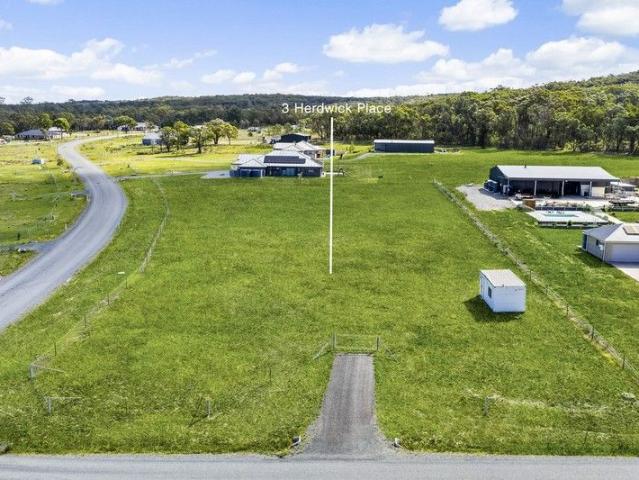 BETLEY PARK ESTATE MARULAN 1.39 Acres 5,634M2