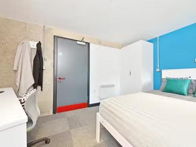 Beton House Standard Ensuite