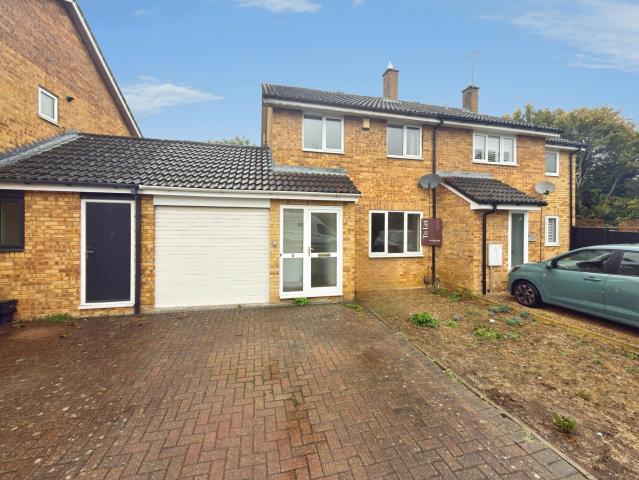 Betony Close Swindon, Swindon 3 bedrooms Property for lettings Mcfarlane
