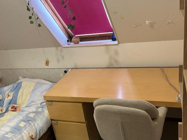 Betreft een kamer in een eengezinswoning