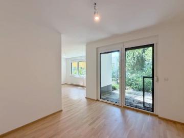 Betreutes Wohnen: Helle Gartenwohnung mit beruhigendem Bachrauschen direkt vor der Tür
