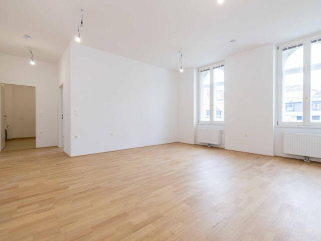 Betreuung möglich Wiener Neustadt – geräumige und zentral gelegene 3 Zimmerwohnung mit Balkon