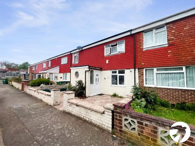 Betsham Road, Erith DA8, 3 bed terraced house to rent, £2,150 pcm | PrimeLocation