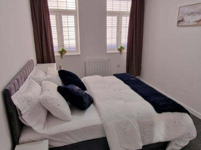 Beutiful 1 bed flat, built last year