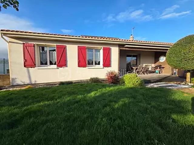 Beugnon Thireuil 79160 Achat / Vente maison 6 pièces t6 terrasse cave