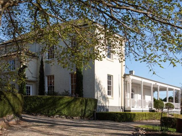 Beulah c.1830: A landmark Georgian estate on two titles