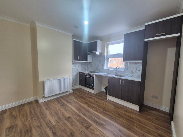 Beulah Road, Thornton Heath CR7, 2 bed flat to rent, £1,650 pcm | PrimeLocation