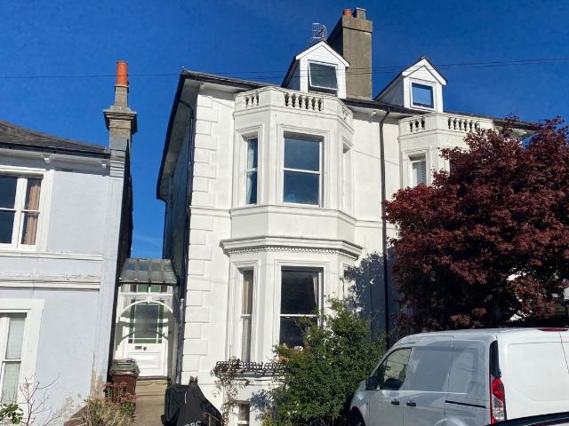 Beulah Road, Tunbridge Wells, Kent TN1, 2 bed maisonette to rent, £1,500 pcm | PrimeLocation
