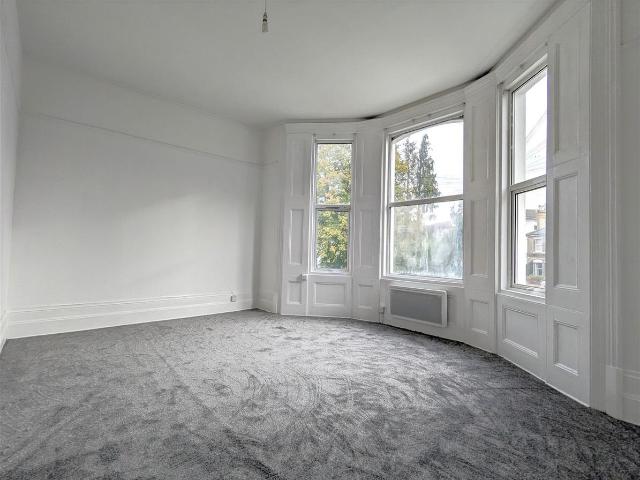 Beulah Road, Tunbridge Wells TN1, Studio to rent, £875 pcm | PrimeLocation