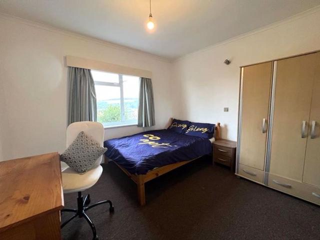 Bevendean Crescent BN2, 1 bed semi detached house to rent, £554 pcm | PrimeLocation