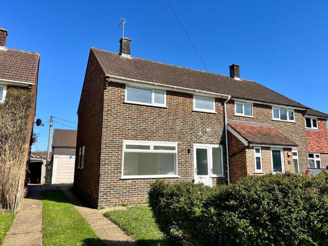 Bevernbridge, Lewes, BN8 3 bed semi detached house to rent £1,700 pcm £392 pw