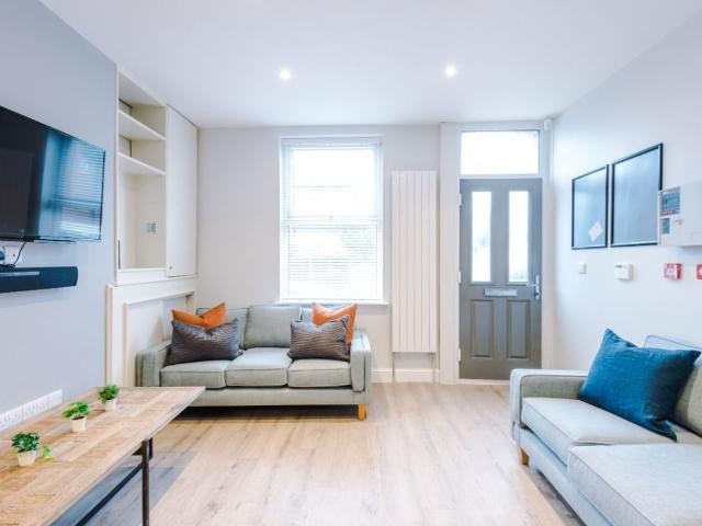 Beverly Road, Manchester M14, 5 bed terraced house to rent, £810 pppm | PrimeLocation