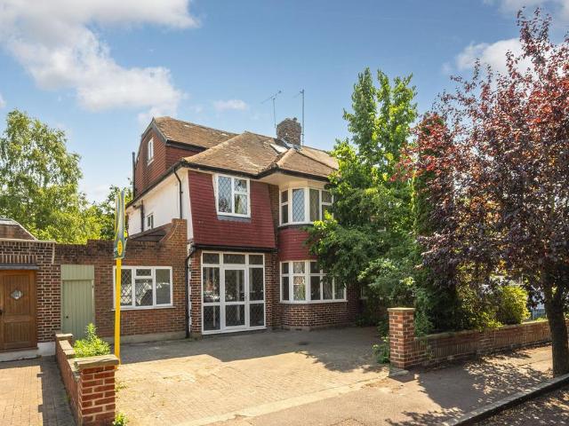 Beverley Avenue, Copse Hill, London. 3 bed semi detached house to rent £4,750 pcm £1,096 pw
