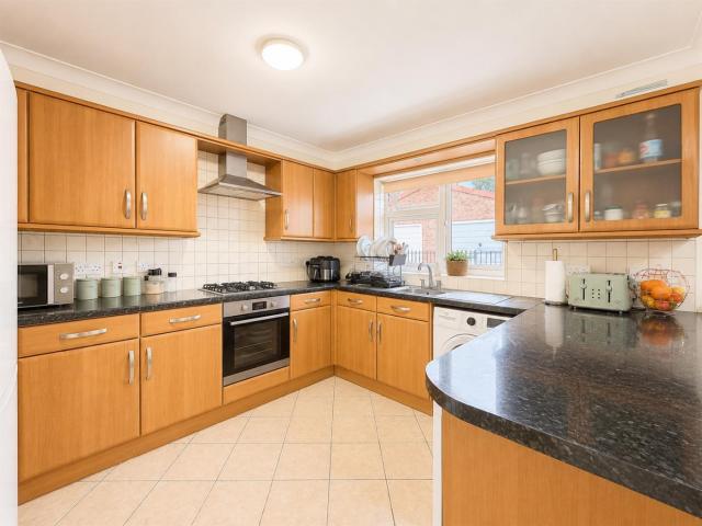 Beverley Avenue, Hounslow, TW4