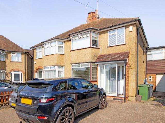 Beverley Close, Chessington KT9, 4 bed semi detached house to rent, £2,850 pcm | PrimeLocation