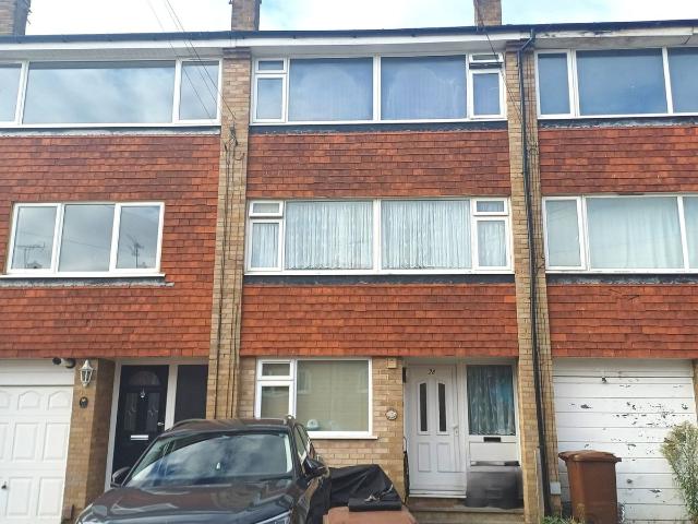 Beverley Close, Rainham, Gillingham, Kent ME8, 4 bed terraced house to rent, £1,500 pcm | PrimeLocation