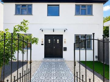 Beverley Gardens, Worcester Park KT4, 4 bed detached house to rent, £3,150 pcm | PrimeLocation
