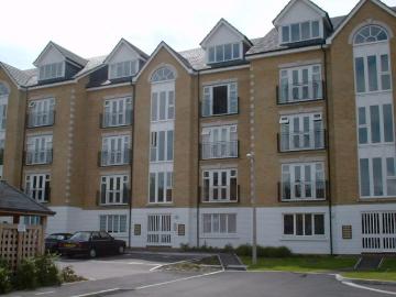 Beverley Mews, Crawley RH10, 2 bed flat to rent, £1,550 pcm | PrimeLocation