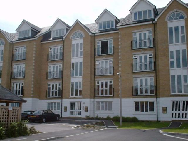 Beverley Mews, Crawley RH10, 2 bed flat to rent, £1,495 pcm | PrimeLocation