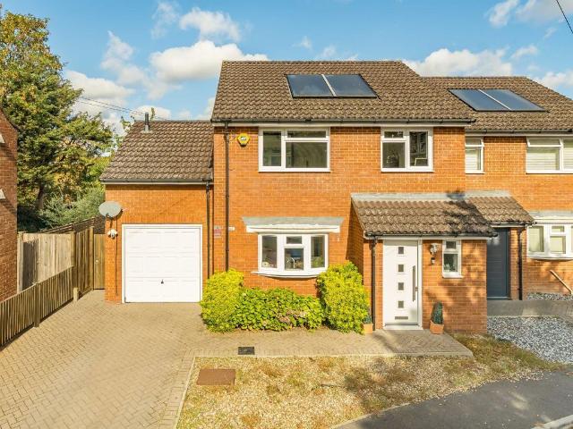 Beverley Road, Sunbury On Thames TW16, 3 bed property to rent, £2,650 pcm | PrimeLocation