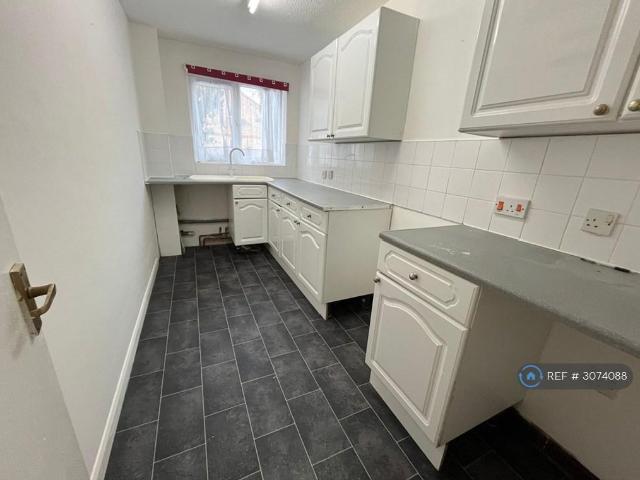 Bevills Place, March, PE15 2 bed flat to rent £750 pcm £173 pw