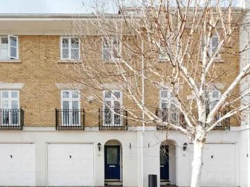 Bevin Square, London, SW17 7NF, United Kingdom | 3 bed townhouse for rent #6184746 | Rentberry