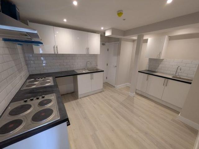 Bewbush 0 bedroom house share to rent