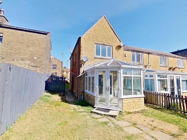 Bewick Court, Westwood Park, Bradford BD6, 2 bed end terrace house to rent, £975 pcm | PrimeLocation