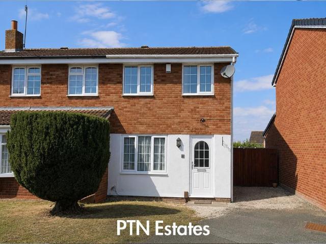 Bewlay Close, Brierley Hill DY5, 2 bed semi detached house to rent, £1,100 pcm | PrimeLocation