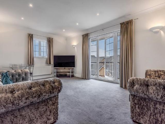 Bewley Street, London, SW19 1XE, United Kingdom | 2 bed apartment for rent #140398895 | Rentberry