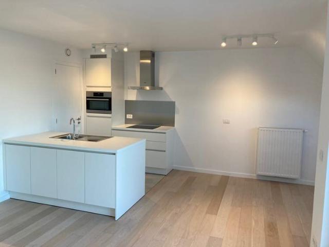 Bewoon het mooiste appartement van Deerlijk!