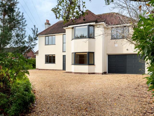 Bexton Road, Knutsford 4 bed detached house to rent £4,500 pcm £1,038 pw