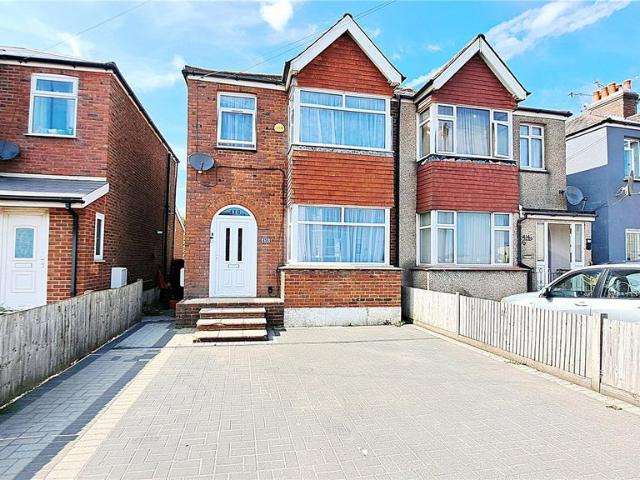 Bexhill Road, East Sussex TN38 3 bed semi detached house to rent £1,425 pcm £329 pw