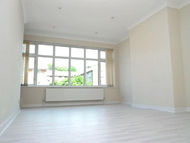 Bexley Lane, Dartford, DA1 2 bed maisonette to rent £1,500 pcm £346 pw