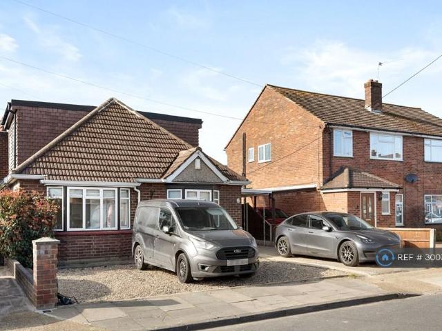 Bexley Road, Erith, DA8 Studio to rent £845 pcm £195 pw