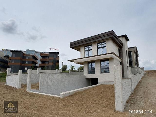 BEYTEPE LÖSANTE HASTANE DİBİ 6+1 SATILIK VİLLA