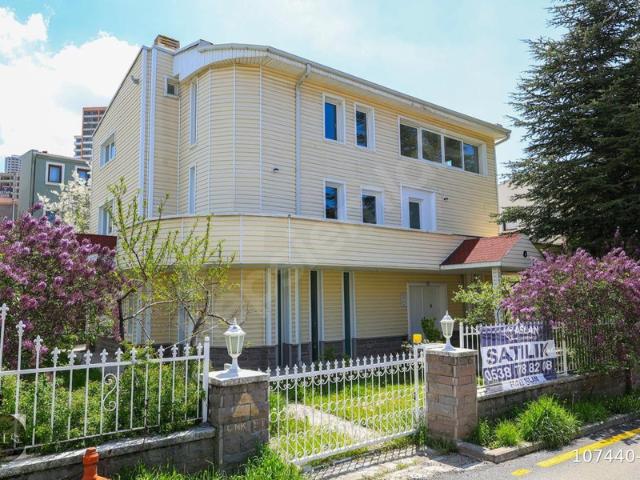 BEYTEPE'DE KAPALI HAVUZLU450 m2 ULTRA LÜKS SIFIR VİLLA