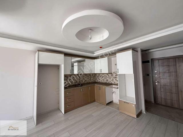 Bey Yapı Emlak'tan Ebeveyn Banyolu 2+1 Kiralık