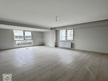 BEYAZ YAPI' SİTE İÇERİSİNDE FIRSAT 3+1 DAİRE